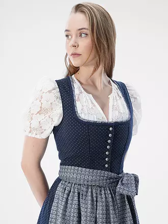 TRENTINI | Dirndl
Marque : TRENTINI
Couleur : bleu foncé
Catégories : Mode, Femme
Mots-clés : Grandes tailles

Longueur des manches : Sans manches
Encolure : Encolure carrée
Matière : Polyester / Polyamide, Coton, Mixte
Motif : All over, Imprimé
Coupe (vêteme | 